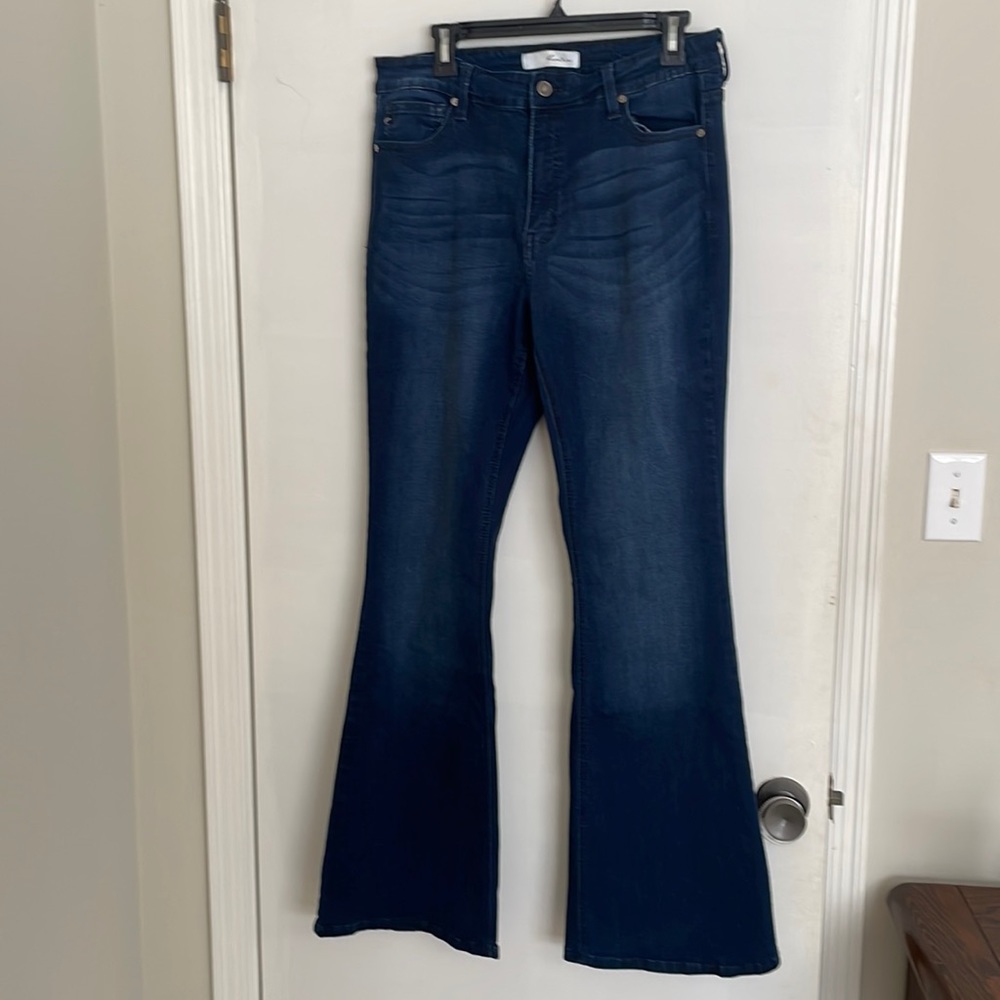 KanCan Estillo dark wash high waisted flare jeans, XL